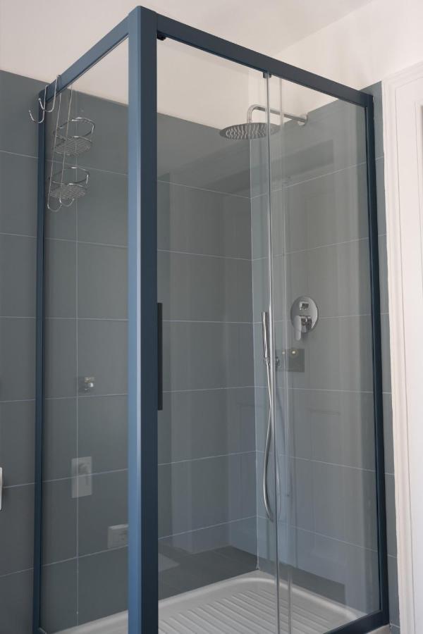 Palazzo Manzoni Apartments Bari Room photo