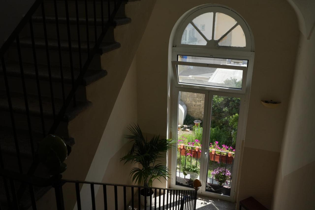Palazzo Manzoni Apartments Bari Exterior photo